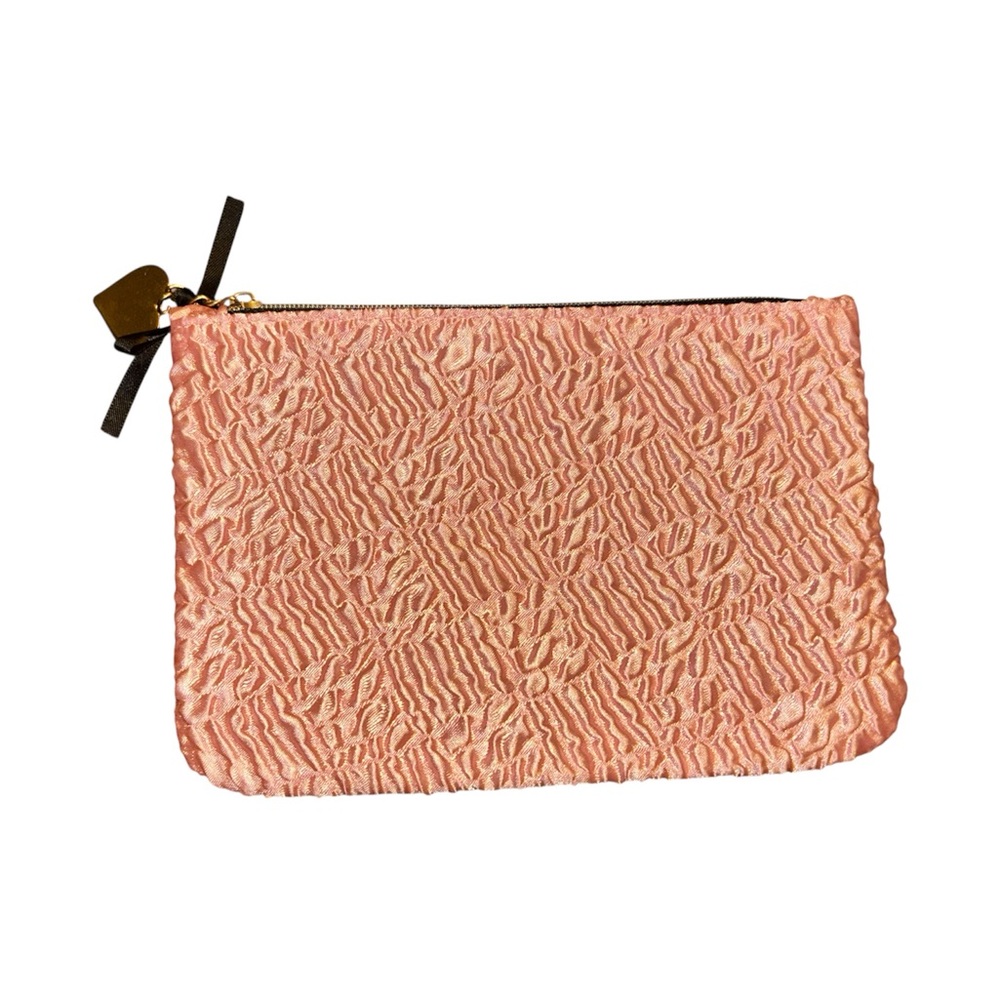 ipsy textured small cosmetic/makeup/skincare travel bag/pouch with heart charm - Picture 3 of 4